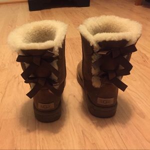 UGGS (bailey bow 🎀)